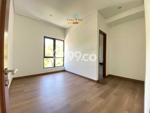 Rumah Mewah Dijual LT 234m2 di BSD, Tangerang Selatan Rumah Mewah Dijual LT 234m2 di BSD, Tangerang Selatan