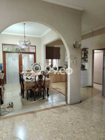 Rumah Elit Modern Siap Huni di BSD Tangerang Rumah Elit Modern Siap Huni di BSD Tangerang