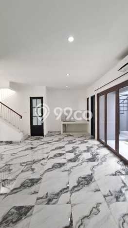 Hunian Elit LB 117m2 Siap Huni Desain Elegan di Bintaro, Tangerang Selatan Hunian Elit LB 117m2 Siap Huni Desain Elegan di Bintaro, Tangerang Selatan