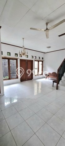 Dijual Hunian Rumah Terawat 3 KT di Rempoa, Tangerang Selatan Dijual Hunian Rumah Terawat 3 KT di Rempoa, Tangerang Selatan
