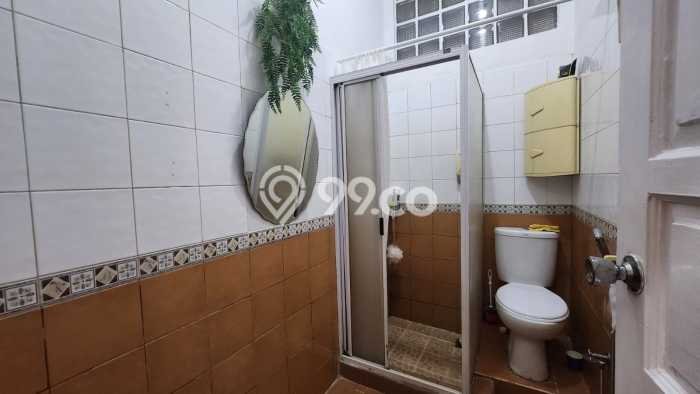 Siap Huni Hunian Elit 5 Kamar di Kebayoran Lama Dekat ke Mana Saja Siap Huni Hunian Elit 5 Kamar di Kebayoran Lama Dekat ke Mana Saja