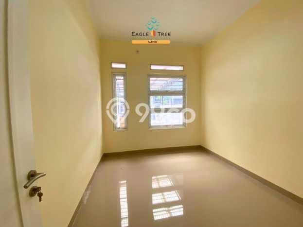 HOT PROPERTY! Rumah Strategis area BSD, Luas 165m² LB 130m² HOT PROPERTY! Rumah Strategis area BSD, Luas 165m² LB 130m²