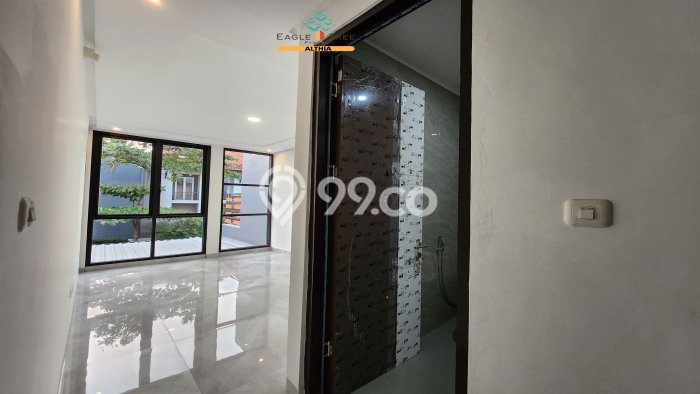 Rumah Mewah LB 300m2 Siap Huni Desain Elegan di Bintaro, Tangerang Selatan Rumah Mewah LB 300m2 Siap Huni Desain Elegan di Bintaro, Tangerang Selatan