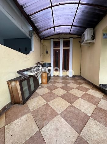 Rumah Modern 3 KT di Bintaro Tangerang Selatan Unfurnished Rumah Modern 3 KT di Bintaro Tangerang Selatan Unfurnished