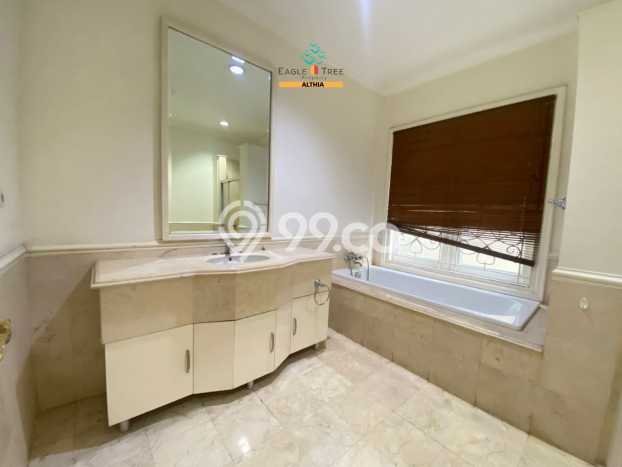 PRIME AREA! Rumah di BSD, 4 KM, Area Premium, LT 383m² LB 337m² PRIME AREA! Rumah di BSD, 4 KM, Area Premium, LT 383m² LB 337m²