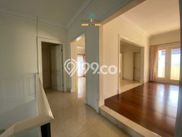 PRIME AREA! Rumah di BSD, 4 KM, Area Premium, LT 383m² LB 337m² PRIME AREA! Rumah di BSD, 4 KM, Area Premium, LT 383m² LB 337m²