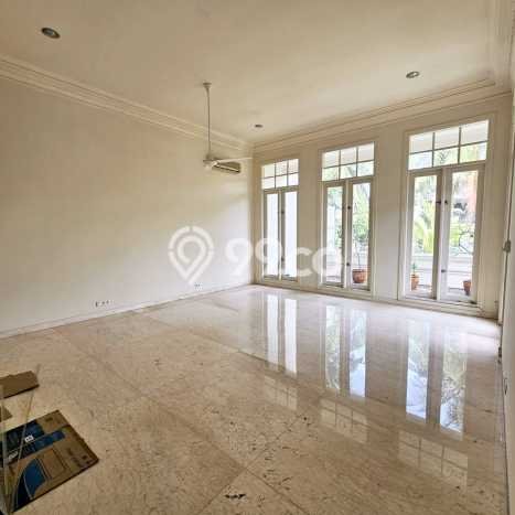 Sewa Rumah Nyaman LT 600m2 / LB 800m2 di Kemang, Jakarta Selatan Sewa Rumah Nyaman LT 600m2 / LB 800m2 di Kemang, Jakarta Selatan