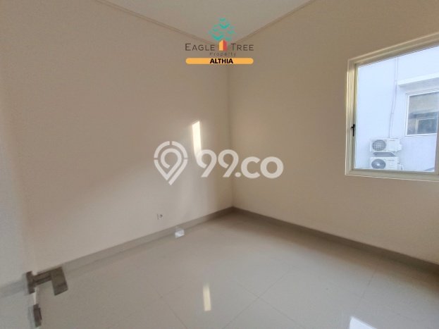 Dijual Rumah 3 Kamar Lokasi Ideal Bagus dan Strategis di BSD Dijual Rumah 3 Kamar Lokasi Ideal Bagus dan Strategis di BSD