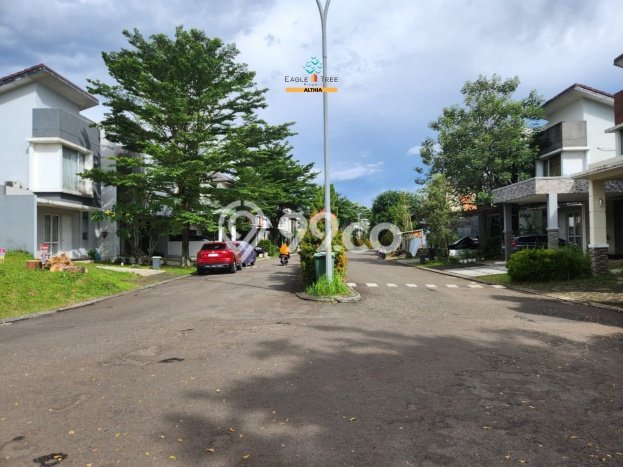 Tanah di BSD, Tangerang Selatan Luas 202m2 Dijual Segera Tanah di BSD, Tangerang Selatan Luas 202m2 Dijual Segera