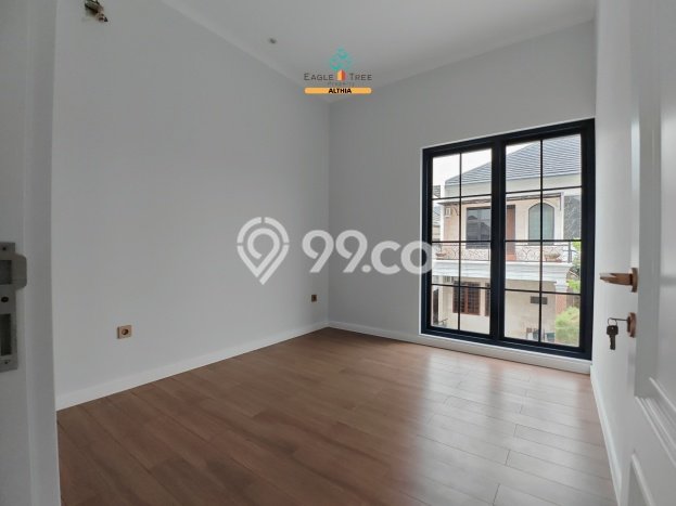 Rumah Elit Modern Tanpa Renovasi di BSD Nusaloka Tangerang Rumah Elit Modern Tanpa Renovasi di BSD Nusaloka Tangerang