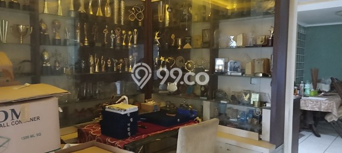 Jual Rumah Mewah Megah Dengan View Eksklusif di Rawa Belong, Jakarta Barat Jual Rumah Mewah Megah Dengan View Eksklusif di Rawa Belong, Jakarta Barat