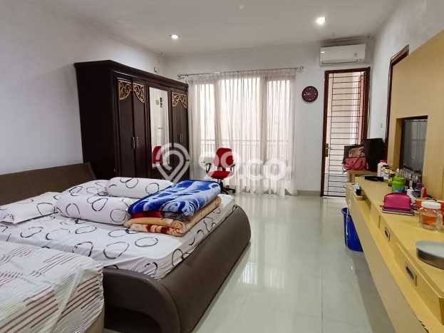 Rumah Mewah Siap Huni LT 206m2 di Palmerah, Jakarta Barat Rumah Mewah Siap Huni LT 206m2 di Palmerah, Jakarta Barat