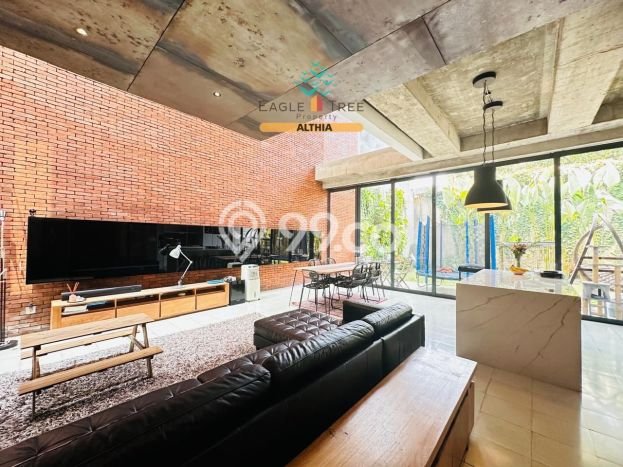 Dijual Rumah Premium dengan Fasilitas Sekitar Komplit di Pesanggrahan, Jakarta Selatan Dijual Rumah Premium dengan Fasilitas Sekitar Komplit di Pesanggrahan, Jakarta Selatan