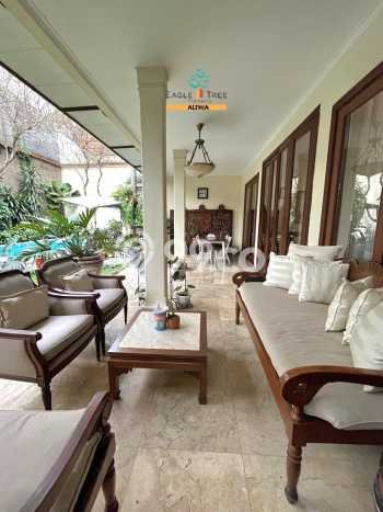 Dijual Rumah Mewah Megah Dengan View Cantik di Cipete, Jakarta Selatan Dijual Rumah Mewah Megah Dengan View Cantik di Cipete, Jakarta Selatan