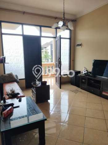 Hunian Elit LB 198m2 Siap Pakai Desain Elegan di Pondok Ranji, Tangerang Selatan Hunian Elit LB 198m2 Siap Pakai Desain Elegan di Pondok Ranji, Tangerang Selatan
