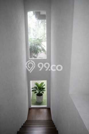 Rumah Mewah Siap Huni LT 252m2 di BSD, Tangerang Selatan Rumah Mewah Siap Huni LT 252m2 di BSD, Tangerang Selatan