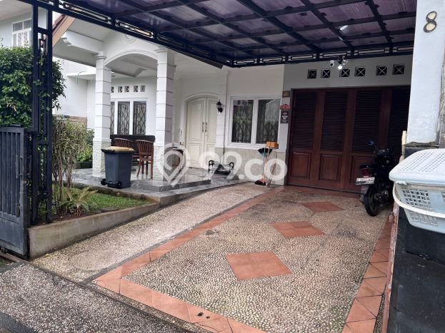 Hunian Elit LB 185m2 Siap Huni Desain Elegan di CIREUNDEU, Tangerang Hunian Elit LB 185m2 Siap Huni Desain Elegan di CIREUNDEU, Tangerang