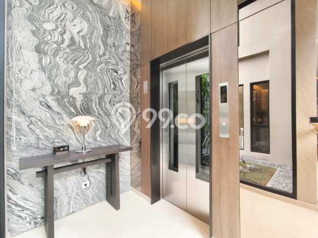 Dijual Rumah Premium dengan Fasilitas Sekitar Komplit di BSD, Tangerang Selatan Dijual Rumah Premium dengan Fasilitas Sekitar Komplit di BSD, Tangerang Selatan