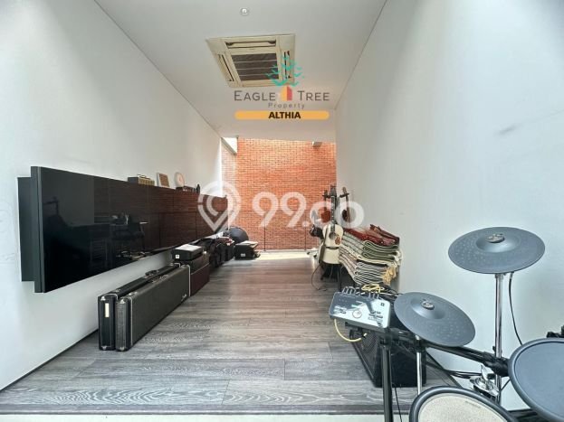 Dijual Rumah Premium dengan Fasilitas Sekitar Komplit di Pesanggrahan, Jakarta Selatan Dijual Rumah Premium dengan Fasilitas Sekitar Komplit di Pesanggrahan, Jakarta Selatan