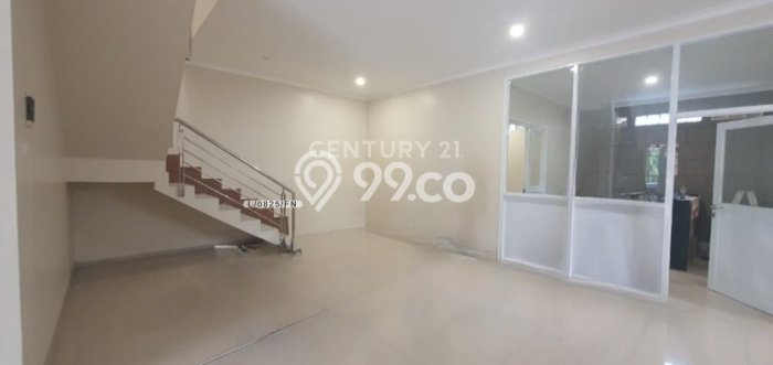 KESEMPATAN TERBAIK! Rumah Asri area Bojongloa, LT 187m² Bangunan 250m² KESEMPATAN TERBAIK! Rumah Asri area Bojongloa, LT 187m² Bangunan 250m²
