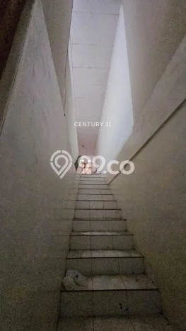 SEWA TERBAIK! Ruko Kawasan , Luas 200m2m², Area Ramai, Siap Untuk Digunakan SEWA TERBAIK! Ruko Kawasan , Luas 200m2m², Area Ramai, Siap Untuk Digunakan