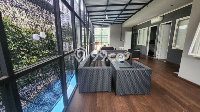 Rumah Luxury Modern Tanpa Renovasi di Bintaro Tangerang Selatan Rumah Luxury Modern Tanpa Renovasi di Bintaro Tangerang Selatan