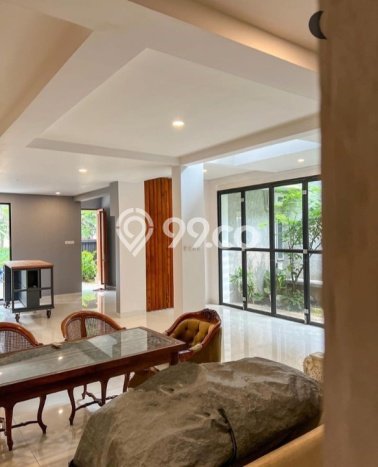 Rumah Elit Modern Tanpa Renovasi di BSD Puspita Loka Tangerang Rumah Elit Modern Tanpa Renovasi di BSD Puspita Loka Tangerang