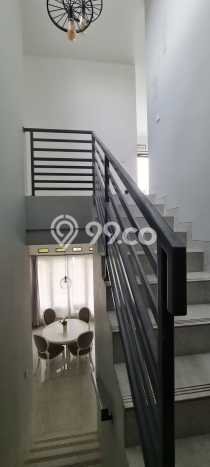 Jual Cepat Rumah 2 Lantai SHM di Graha Raya Rp 2.8 M Nego Jual Cepat Rumah 2 Lantai SHM di Graha Raya Rp 2.8 M Nego