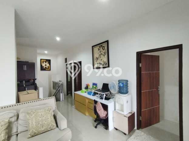Jual Rumah di Cluster Graha Raya, Tangerang, Banten 2 Lantai SHM Jual Rumah di Cluster Graha Raya, Tangerang, Banten 2 Lantai SHM