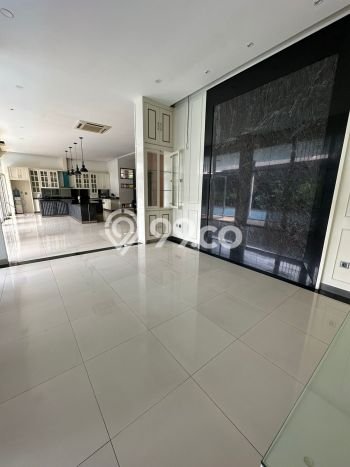 Disewakan Rumah di Bintaro ada Private Pool Rp 250 JT/th Disewakan Rumah di Bintaro ada Private Pool Rp 250 JT/th