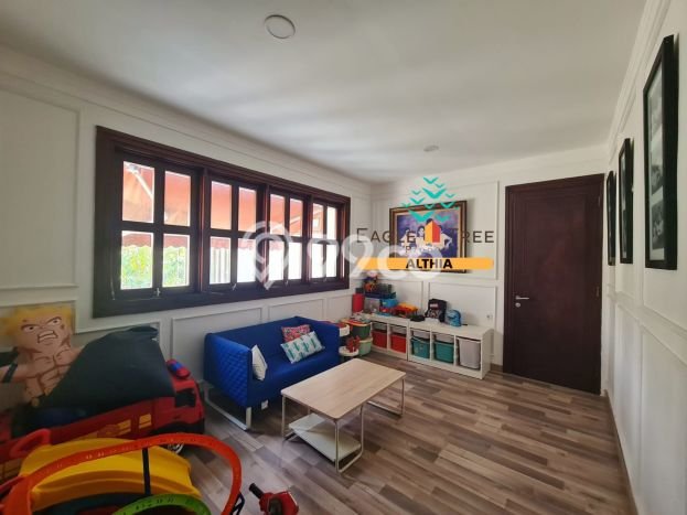 Rumah Asri 2 Lantai Shm di Bintaro Sektor 9 Tangerang Selatan Rumah Asri 2 Lantai Shm di Bintaro Sektor 9 Tangerang Selatan