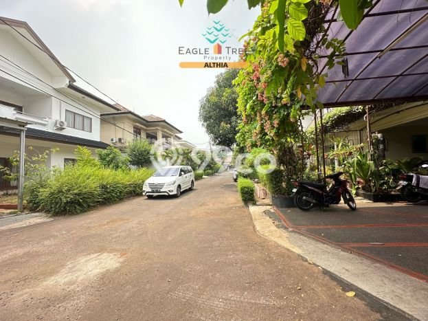 Rumah Bagus 2 Lantai SHM di Ampera Jakarta Selatan Rumah Bagus 2 Lantai SHM di Ampera Jakarta Selatan