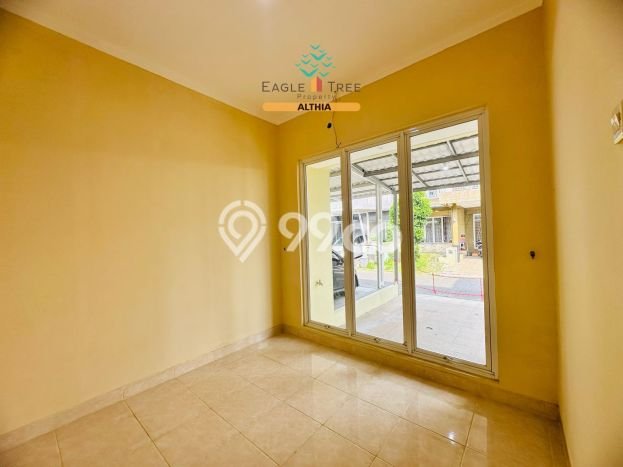Sewa Rumah di Cluster Graha Raya 2 Lantai Dekat Pasar Segar Sewa Rumah di Cluster Graha Raya 2 Lantai Dekat Pasar Segar