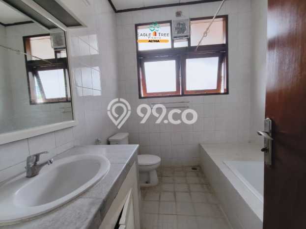Rumah Minimalis LT 916m² Siap Huni di Cipete, Dekat Pusat Perbelanjaan, Jakarta Selatan Rumah Minimalis LT 916m² Siap Huni di Cipete, Dekat Pusat Perbelanjaan, Jakarta Selatan