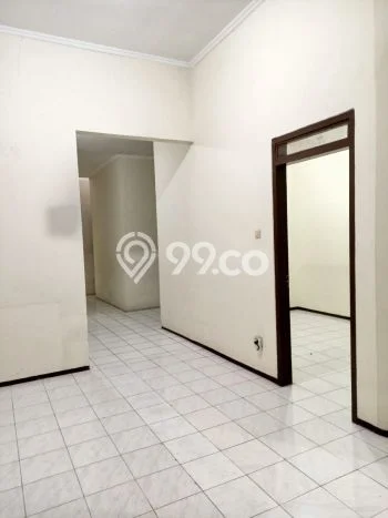 Rumah Luas Asri 3 KT Siap Huni di BSD Tangerang Rumah Luas Asri 3 KT Siap Huni di BSD Tangerang