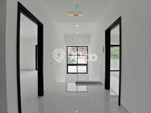 Rumah Luxury Modern Tanpa Renovasi di BSD City Tangerang Rumah Luxury Modern Tanpa Renovasi di BSD City Tangerang