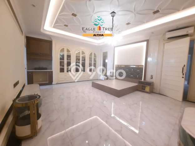 Rumah Luxury Modern Tanpa Renovasi di BSD Tangerang Rumah Luxury Modern Tanpa Renovasi di BSD Tangerang
