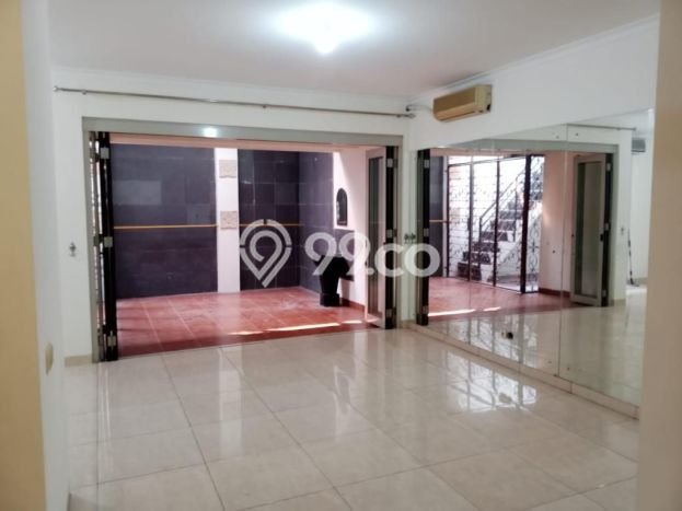 Rumah Elit LB 250m2 Siap Pakai Desain Elegan di BSD, Tangerang Rumah Elit LB 250m2 Siap Pakai Desain Elegan di BSD, Tangerang