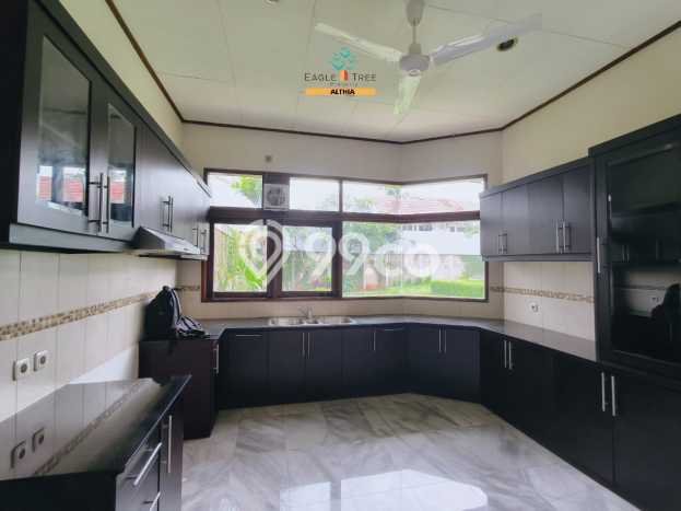 Rumah Minimalis LT 916m² Siap Huni di Cipete, Dekat Pusat Perbelanjaan, Jakarta Selatan Rumah Minimalis LT 916m² Siap Huni di Cipete, Dekat Pusat Perbelanjaan, Jakarta Selatan