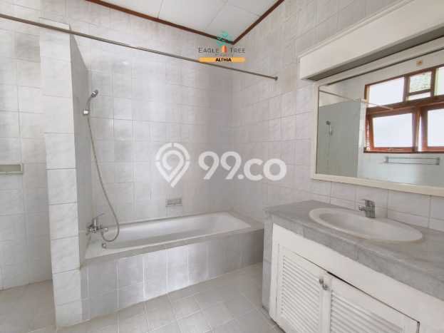 Rumah Minimalis LT 916m² Siap Huni di Cipete, Dekat Pusat Perbelanjaan, Jakarta Selatan Rumah Minimalis LT 916m² Siap Huni di Cipete, Dekat Pusat Perbelanjaan, Jakarta Selatan