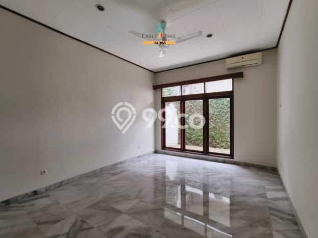 Rumah Minimalis LT 916m² Siap Huni di Cipete, Dekat Pusat Perbelanjaan, Jakarta Selatan Rumah Minimalis LT 916m² Siap Huni di Cipete, Dekat Pusat Perbelanjaan, Jakarta Selatan