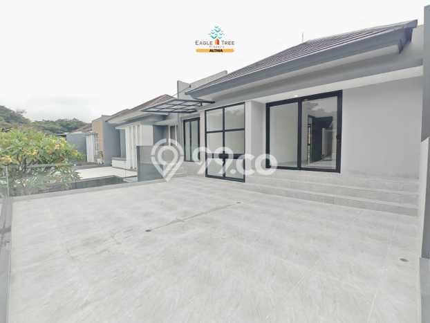 Rumah Luxury Modern Tanpa Renovasi di BSD City Tangerang Rumah Luxury Modern Tanpa Renovasi di BSD City Tangerang