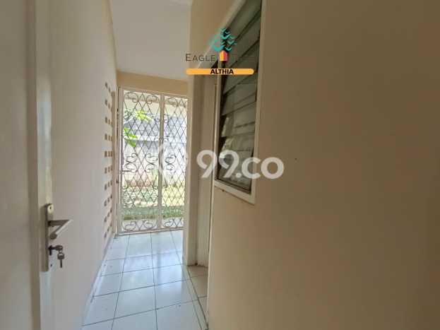 Rumah Luas Asri 3 KT Siap Huni di BSD City Tangerang Rumah Luas Asri 3 KT Siap Huni di BSD City Tangerang