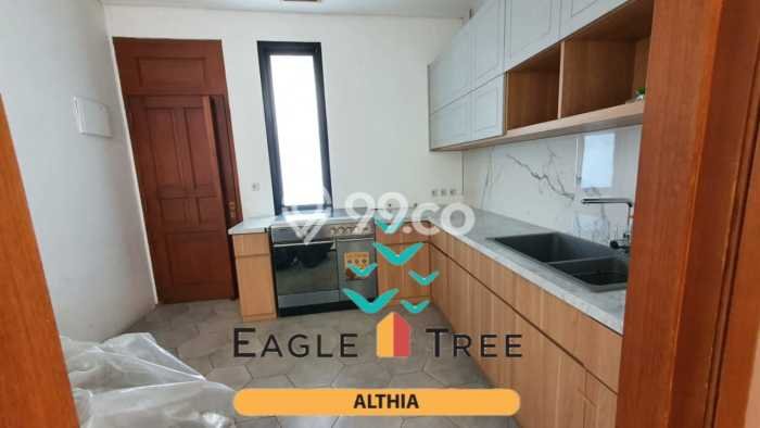 Rumah Elit Modern Tanpa Renovasi di Lebak Bulus Jakarta Selatan Rumah Elit Modern Tanpa Renovasi di Lebak Bulus Jakarta Selatan