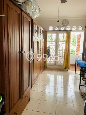 Rumah Luxury Modern Tanpa Renovasi di Cirendeu Jakarta Selatan Rumah Luxury Modern Tanpa Renovasi di Cirendeu Jakarta Selatan