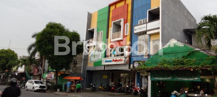 Ruko Kawasan Niaga Kawasan Umbulharjo, Luas 178m2m², Siap Operasional Ruko Kawasan Niaga Kawasan Umbulharjo, Luas 178m2m², Siap Operasional