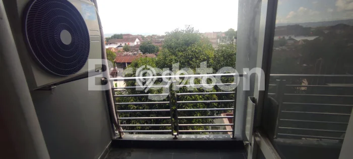 Ruko Kawasan Niaga Kawasan Umbulharjo, Luas 178m2m², Siap Operasional Ruko Kawasan Niaga Kawasan Umbulharjo, Luas 178m2m², Siap Operasional