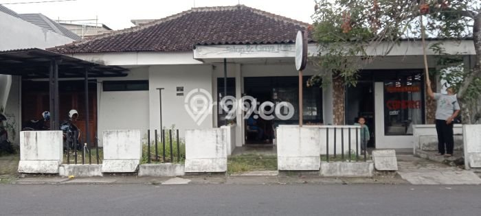 For Sale Rumah 5 Kamar Lokasi Ideal Bagus dan Strategis di Kotagede For Sale Rumah 5 Kamar Lokasi Ideal Bagus dan Strategis di Kotagede