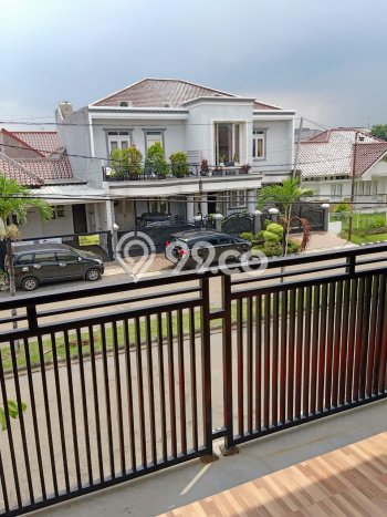 Rumah Bagus 1 1/2 Lantai Di Komplek Ekslusif Rumah Bagus 1 1/2 Lantai Di Komplek Ekslusif