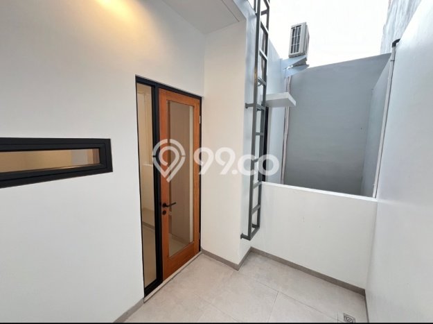 Dijual Rumah Eksklusif 3 KT di Pondok Kelapa, Jakarta Timur Dijual Rumah Eksklusif 3 KT di Pondok Kelapa, Jakarta Timur